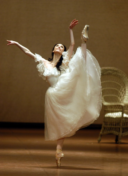 Lacarra Lucia Ballerina Gallery 2409